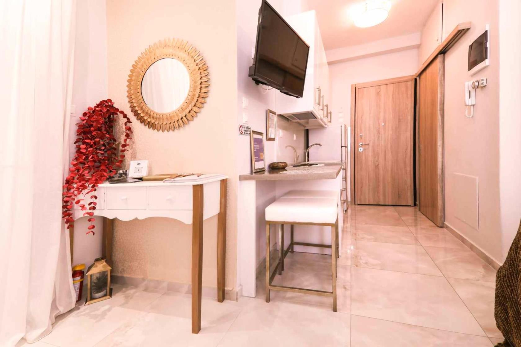 Goldenspace Exquisite Suite Near The Port Волос Екстериор снимка